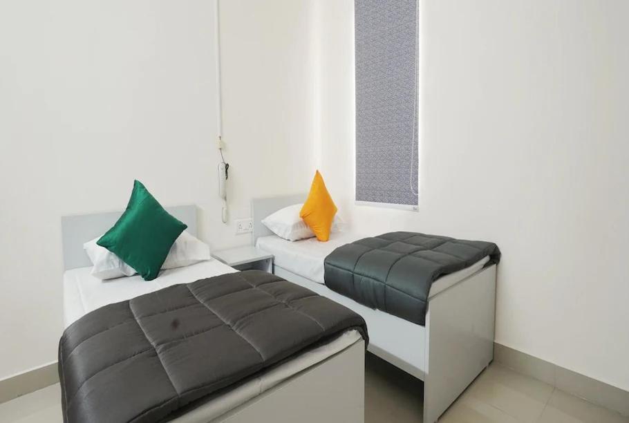 Hotel Cyber Pride Hyderabad Eksteriør bilde